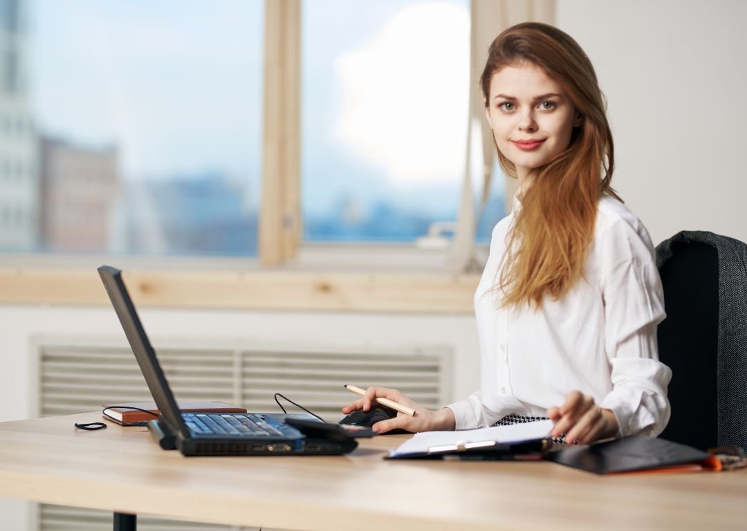 Poste de secrétaire chez CONNECTAT pour gestion administrative et relation clients